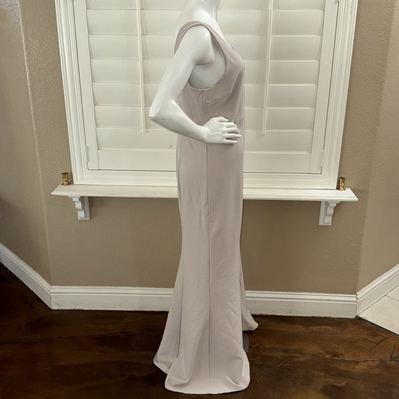 Show Me Your Mumu Morgan Gown Oyster - Picture 5 of 13